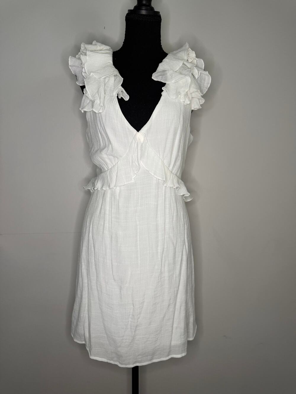Francesca’s Mi Ami White Ruffle Cutout Tie Back Dress Size Large NWT
